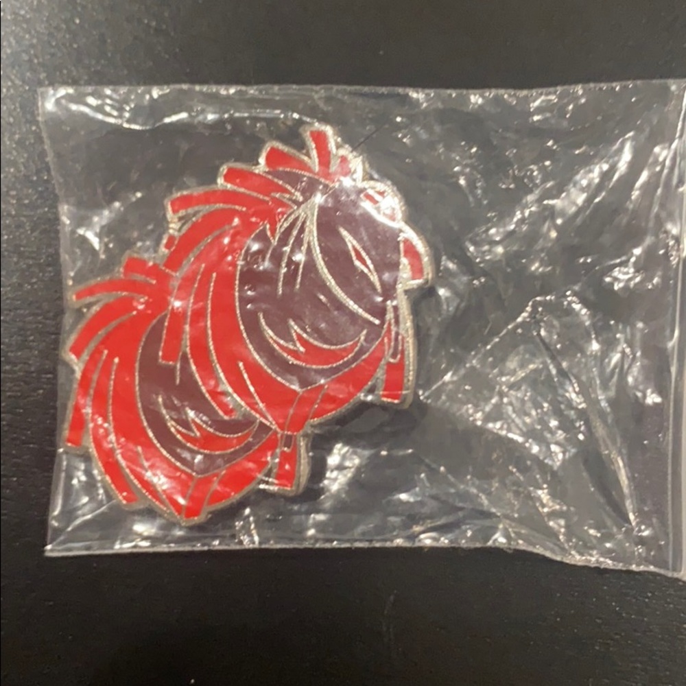Disney pin - Picture 1 of 2